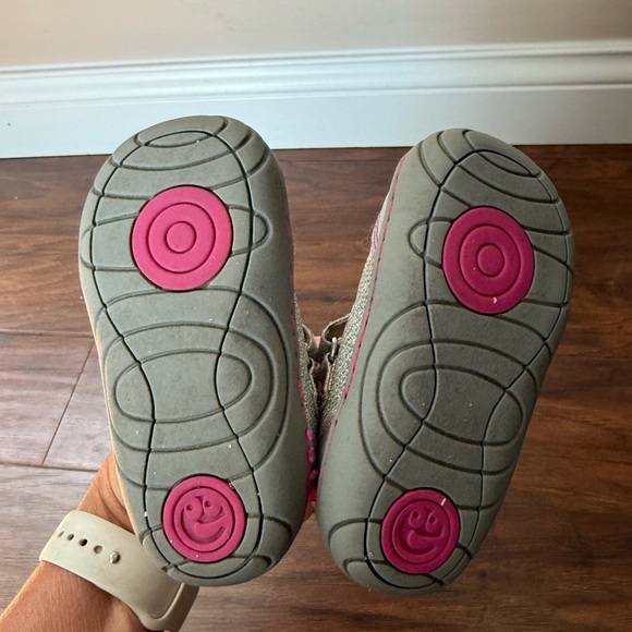 Stride Rite Surprize Silver Sparkle w Pink Mary Jane Shoes-Size 5 - Picture 9 of 10